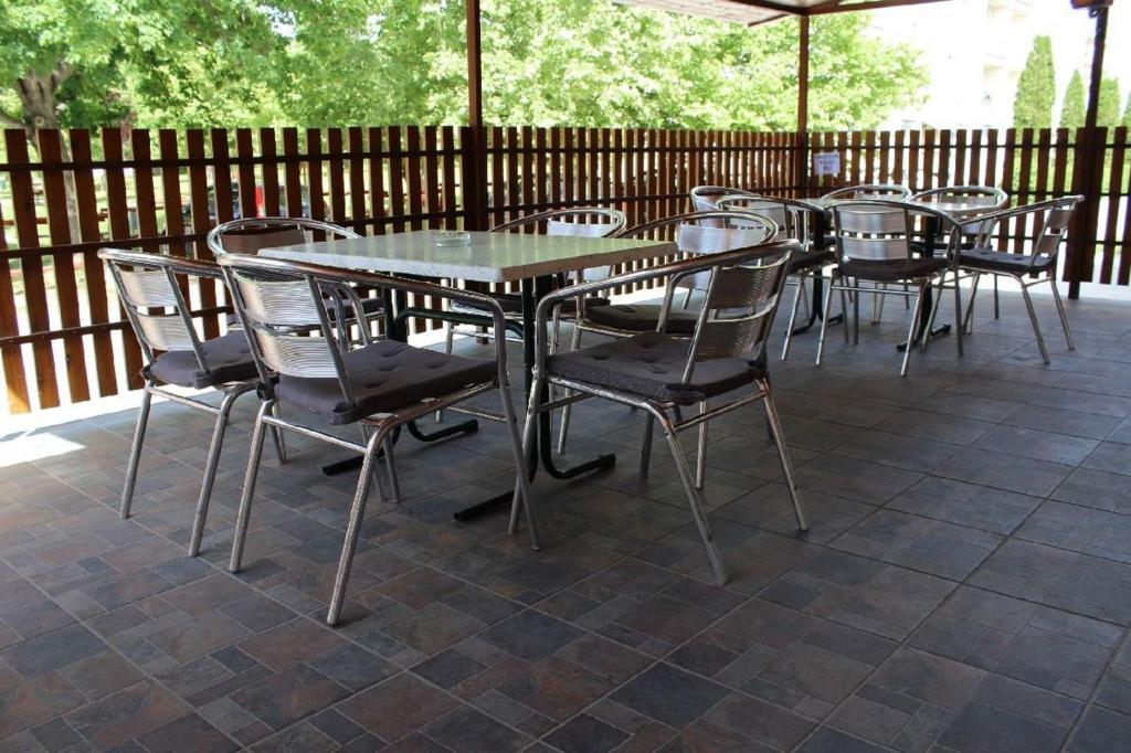 Bed and Breakfast Alice Vendeghaz Kalocsa Exterior foto